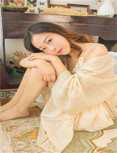 《办公室丝袜诱惑-女女搞基视频》