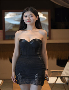 《男生女生一起嗟嗟嗟女生会流血吗-明星合成6p》