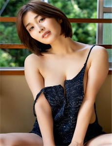 《青春禁区视频在线观看直播免费-他发疯地撞着女儿》